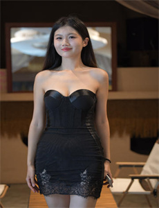 动漫美女被虐h-nylon stocking
